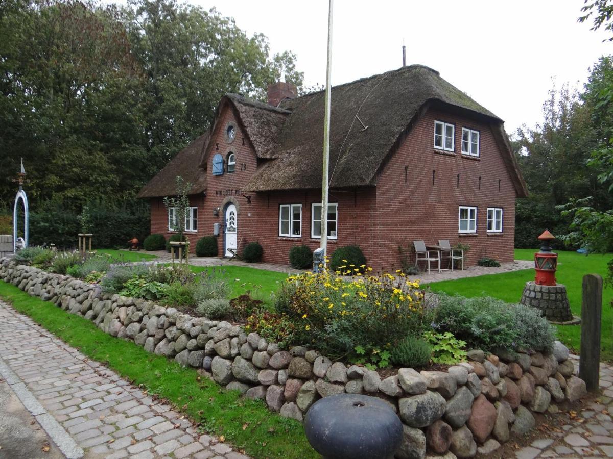 Ferienwohnung-Dg-Im-Reetdachhaus-Im-Ort-Welt Zewnętrze zdjęcie