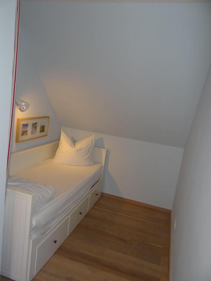 Ferienwohnung-Dg-Im-Reetdachhaus-Im-Ort-Welt Zewnętrze zdjęcie